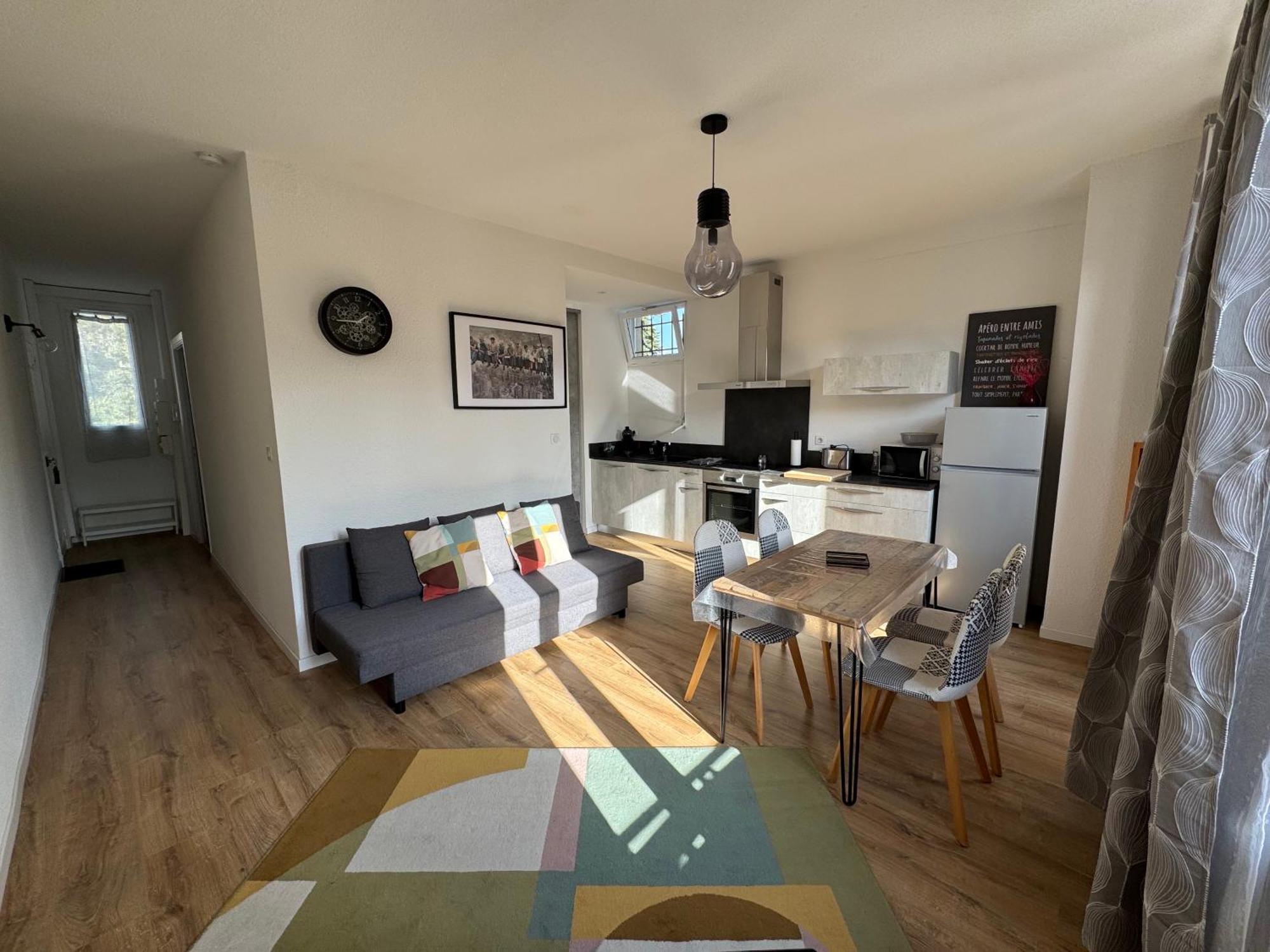 Appartement Le Madargue Idealement Place Châtel-Guyon 外观 照片