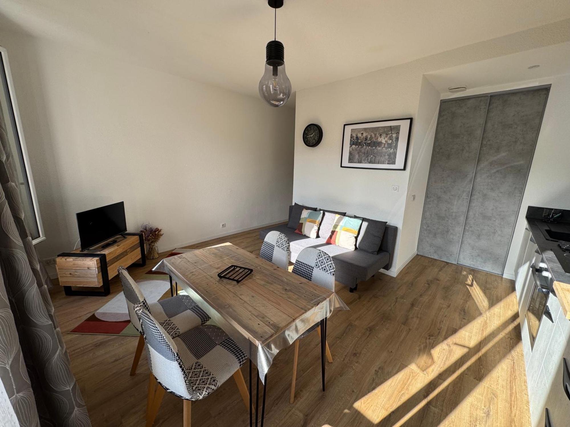 Appartement Le Madargue Idealement Place Châtel-Guyon 外观 照片
